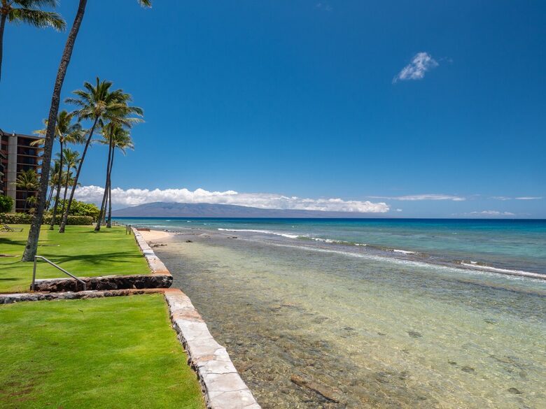 Oceanview Penthouse in Papakea Resort - Lahaina, Hawaii
