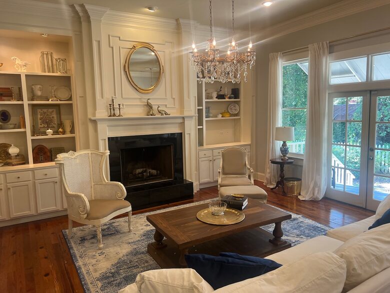 Charming Downtown Covington Retreat - Covington, Louisiana