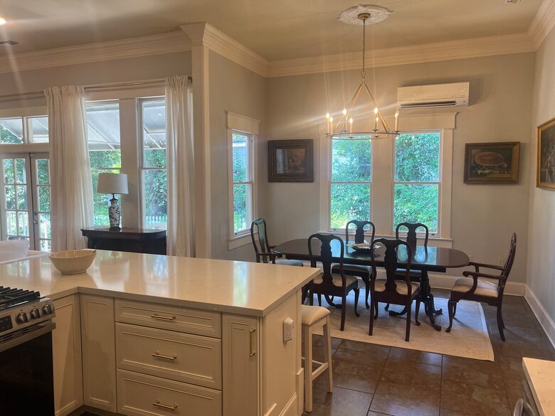 Charming Downtown Covington Retreat - Covington, Louisiana