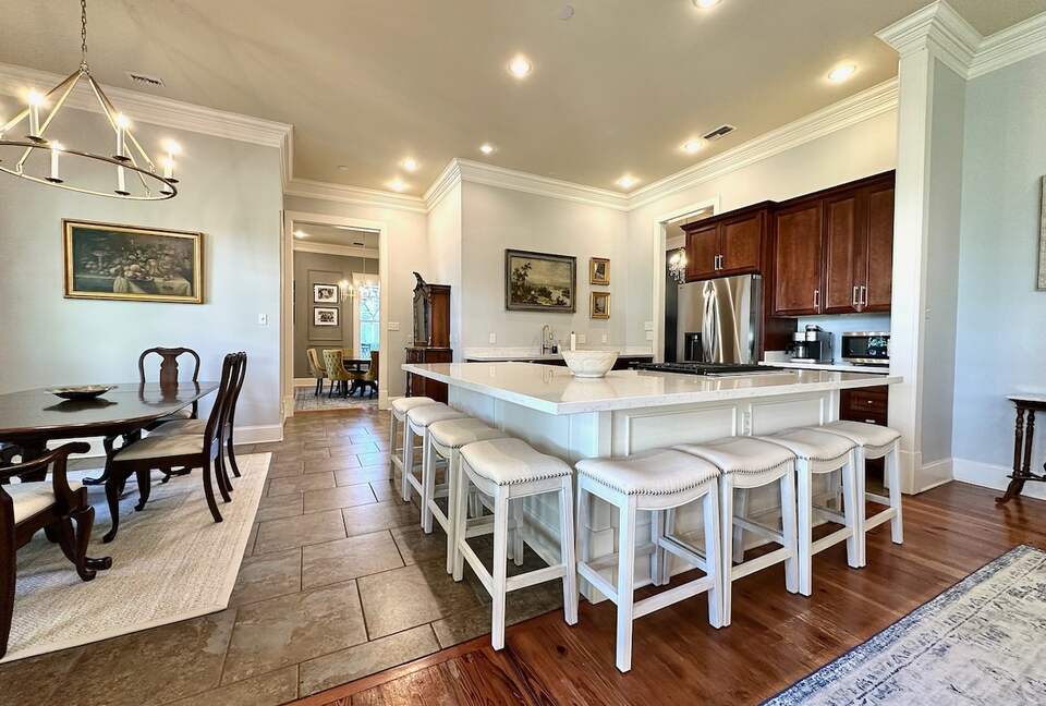 Charming Downtown Covington Retreat - Covington, Louisiana