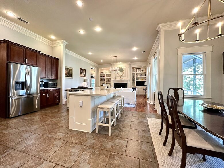 Charming Downtown Covington Retreat - Covington, Louisiana