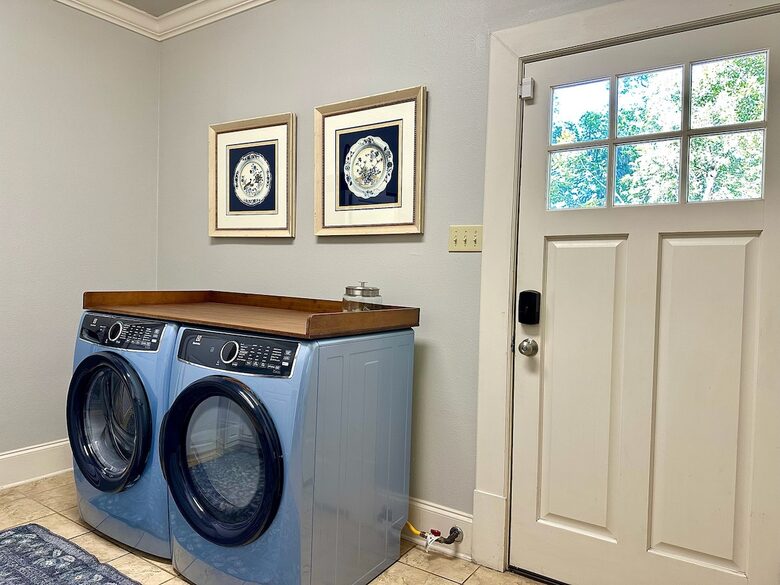Charming Downtown Covington Retreat - Covington, Louisiana