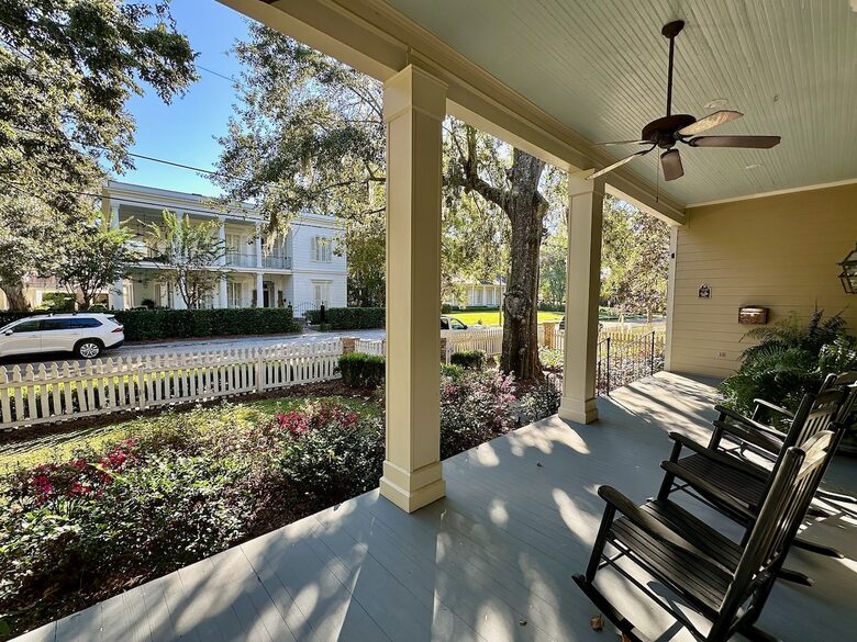 Charming Downtown Covington Retreat - Covington, Louisiana