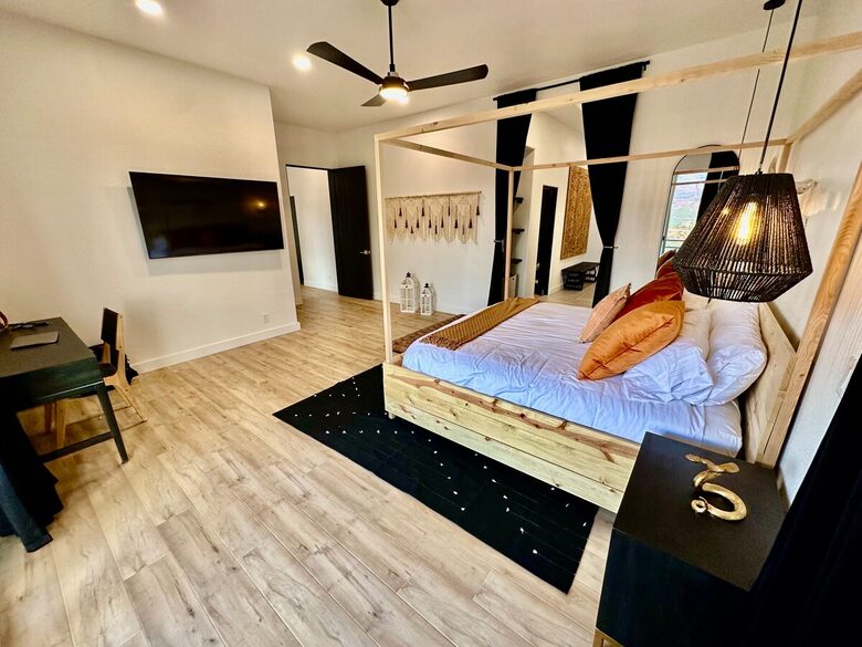Sunsets of Sedona | A Sophisticated Desert Retreat - Sedona, Arizona