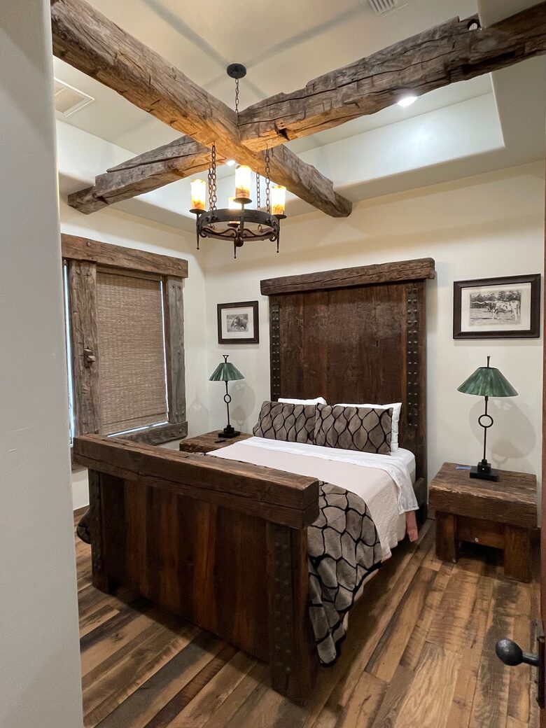 Lakeside Elegance at Possum Kingdom - Graford, Texas