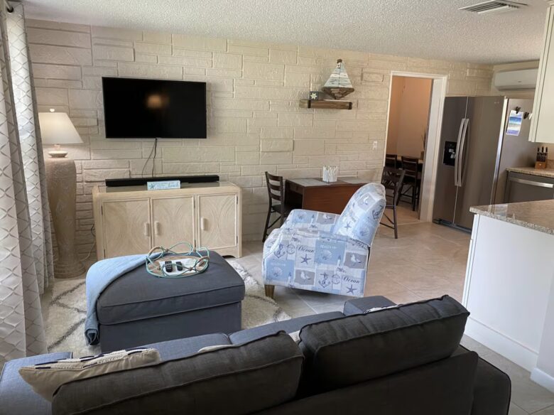 Riverfront Hideaway | 4 Properties on 1.7 Acres, Sleeps 20 - Sebastian, Florida