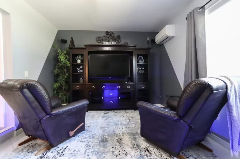 Riverfront Hideaway | 4 Properties on 1.7 Acres, Sleeps 20 - Sebastian, Florida