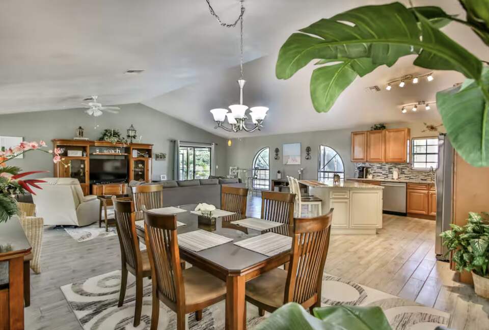Beautiful Hideaway | Heated Pool, Minutes From The Ocean - Sebastian, Florida