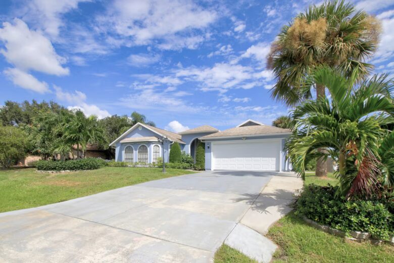 Beautiful Hideaway | Heated Pool, Minutes From The Ocean - Sebastian, Florida
