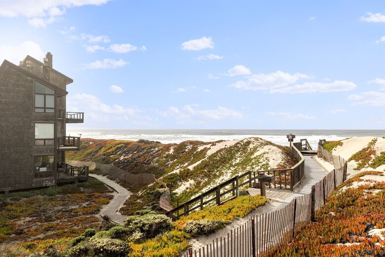 Monterey Bay Hideaway | Oceanfront Views & Beach Access at Pelican Point - Watsonville, California