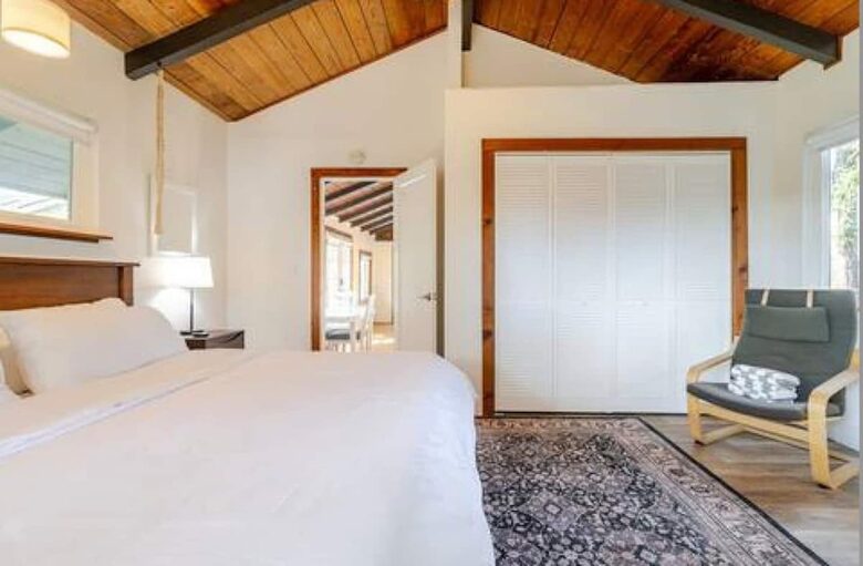 Hidden Lake House With Hot Tub & Views - Watsonville, California