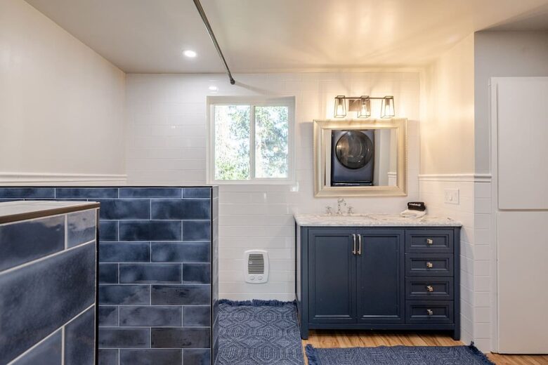 Hidden Lake House With Hot Tub & Views - Watsonville, California