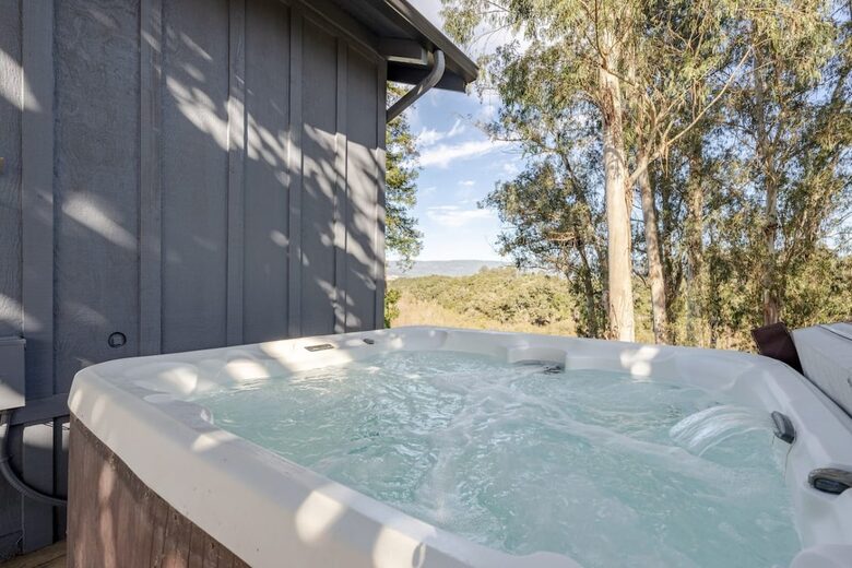 Hidden Lake House With Hot Tub & Views - Watsonville, California