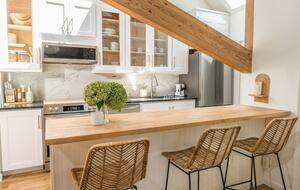 A Design-Led Treetop Retreat for Quiet Connecticut Weekends - Wilton, Connecticut