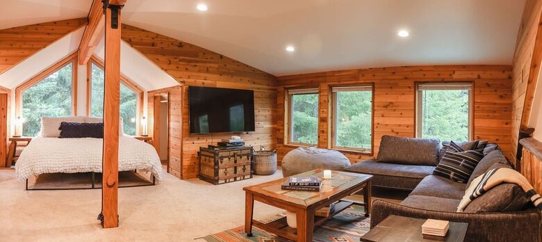 Relax in Cottonwood Cabin - Packwood, Washington