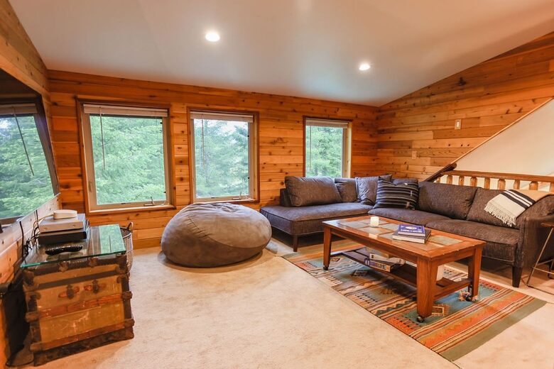 Relax in Cottonwood Cabin - Packwood, Washington