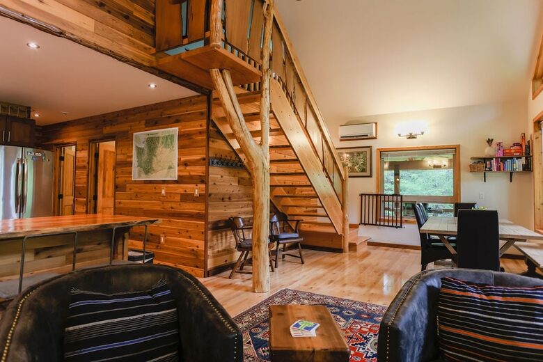 Relax in Cottonwood Cabin - Packwood, Washington