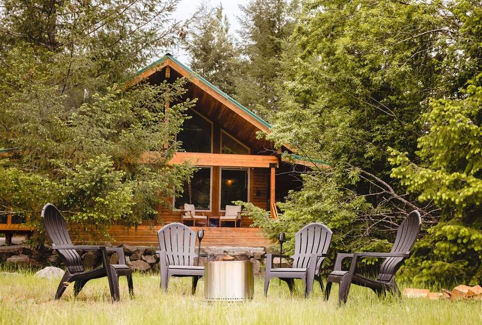 Relax in Cottonwood Cabin - Packwood, Washington