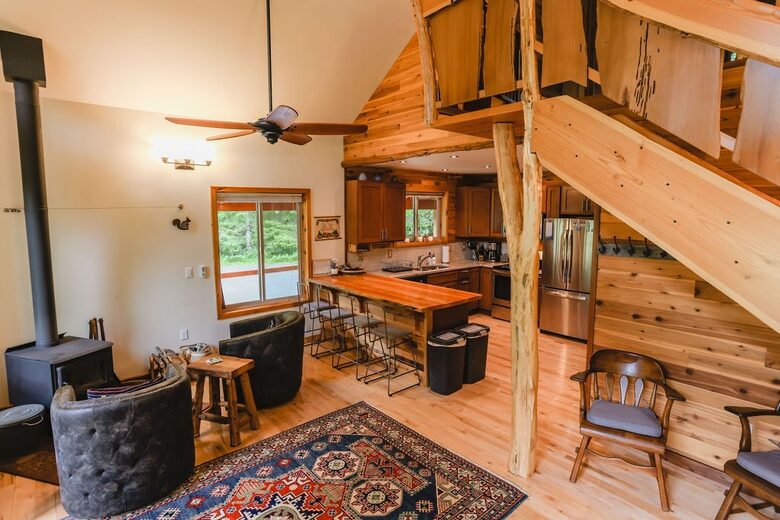 Relax in Cottonwood Cabin - Packwood, Washington