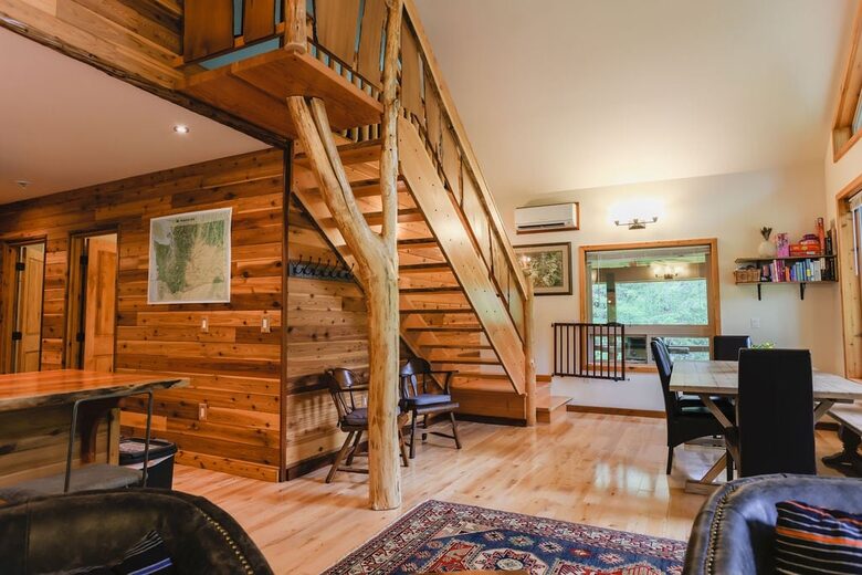 Relax in Cottonwood Cabin - Packwood, Washington