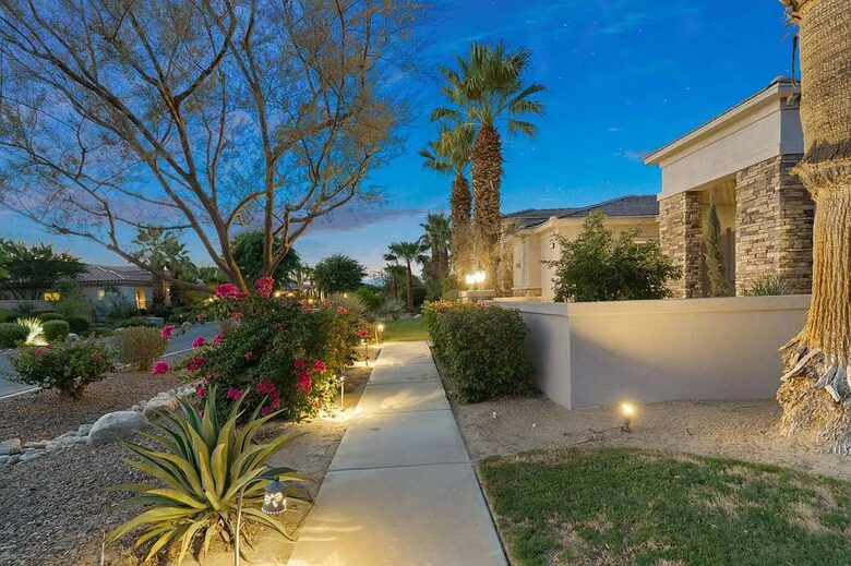 Fun and Easy Indio/La Quinta Oasis in Desert River Estates - Indio, California