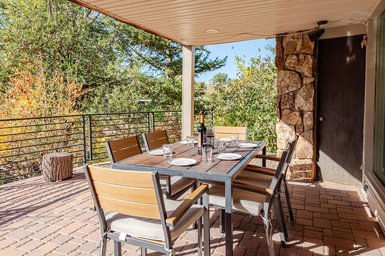 Urban Retreat with Red Rocks Charm - Arvada, Colorado