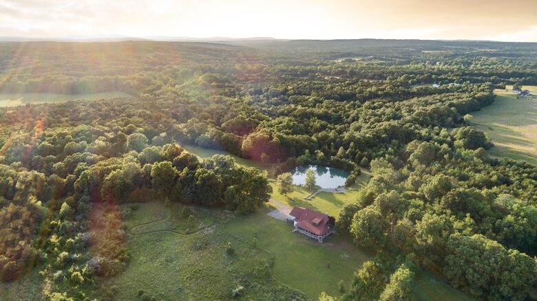 Farmington Countryside Retreat with Private Pond - Farmington, Missouri
