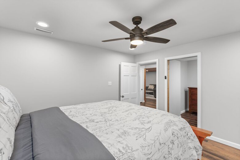 Farmington Countryside Retreat with Private Pond - Farmington, Missouri