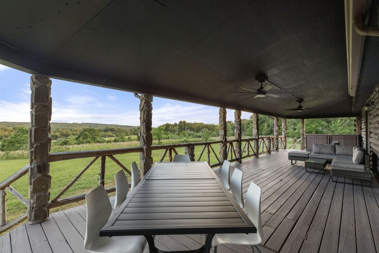 Farmington Countryside Retreat with Private Pond - Farmington, Missouri