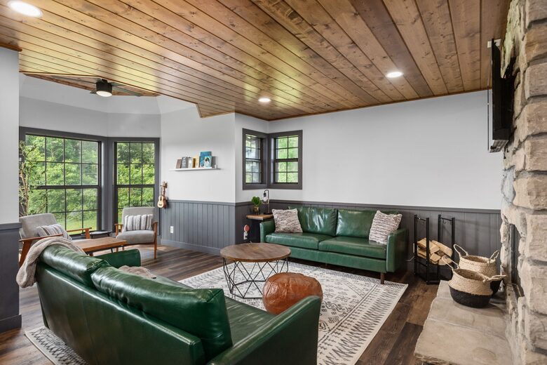Farmington Countryside Retreat with Private Pond - Farmington, Missouri