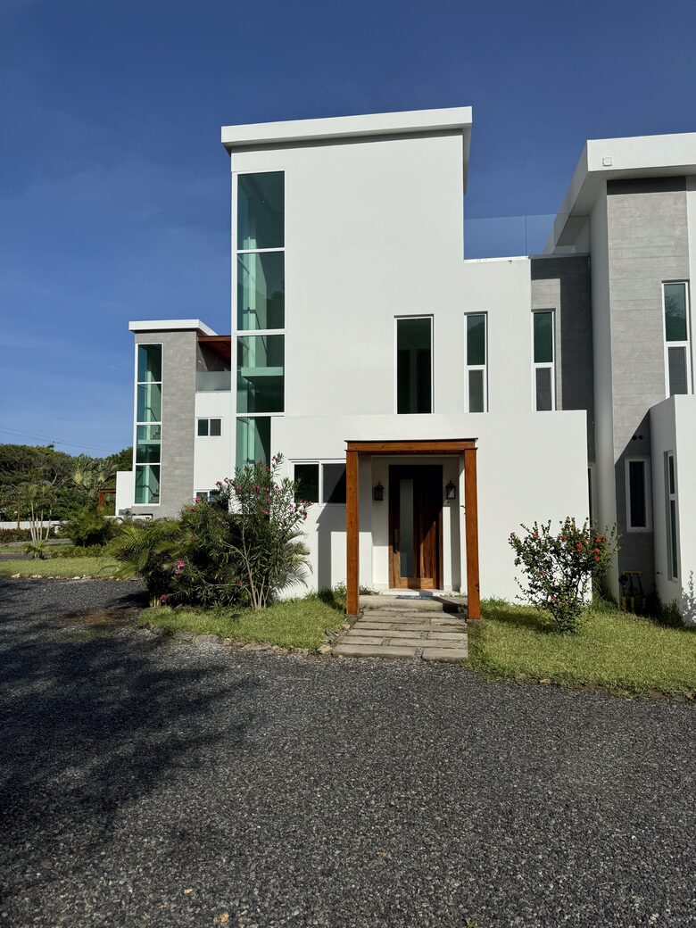 West Bay Roatan Island: Luxury Villa at Caribbean Sea - West Bay, Honduras