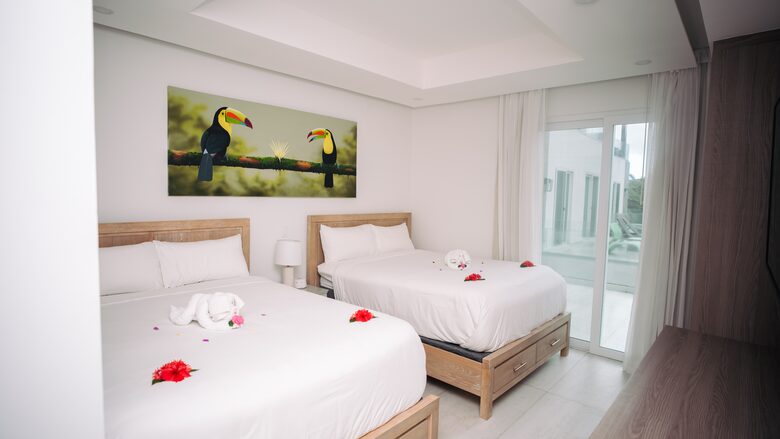 West Bay Roatan Island: Luxury Villa at Caribbean Sea - West Bay, Honduras