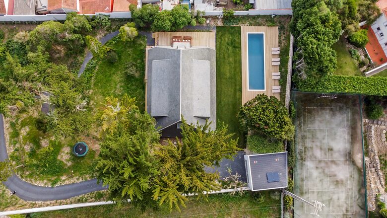Contemporary Comfort Meets Rustic Charm by the Sea - Praia Da Maca, Colares, Portugal