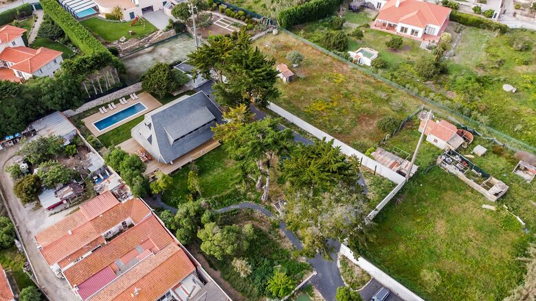 Contemporary Comfort Meets Rustic Charm by the Sea - Praia Da Maca, Colares, Portugal