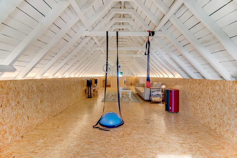 Contemporary Comfort Meets Rustic Charm by the Sea - Praia Da Maca, Colares, Portugal