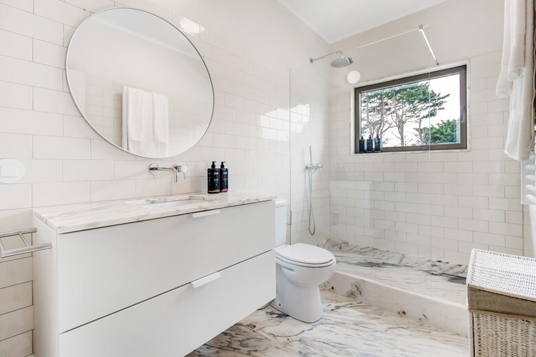 Contemporary Comfort Meets Rustic Charm by the Sea - Praia Da Maca, Colares, Portugal