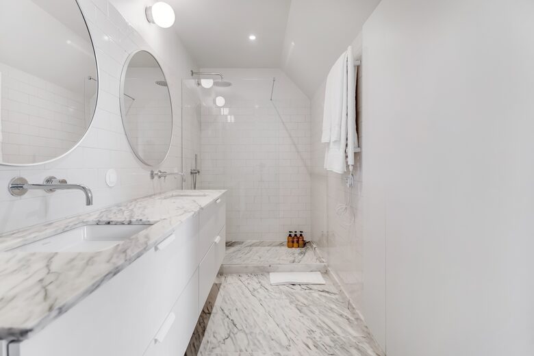 Contemporary Comfort Meets Rustic Charm by the Sea - Praia Da Maca, Colares, Portugal