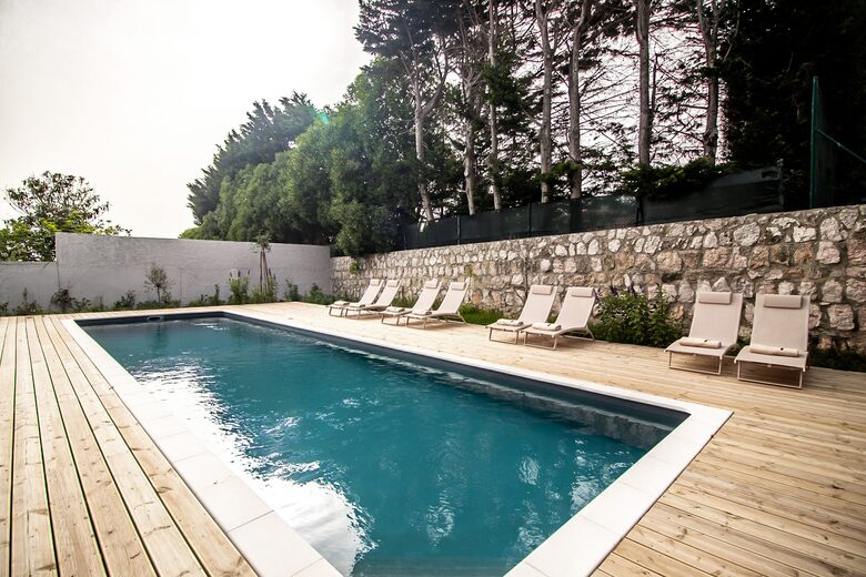 Contemporary Comfort Meets Rustic Charm by the Sea - Praia Da Maca, Colares, Portugal