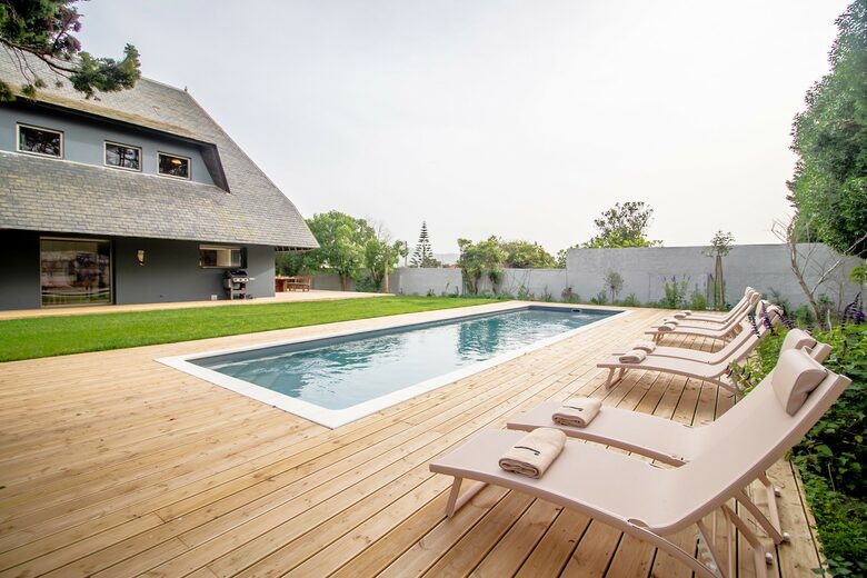 Contemporary Comfort Meets Rustic Charm by the Sea - Praia Da Maca, Colares, Portugal