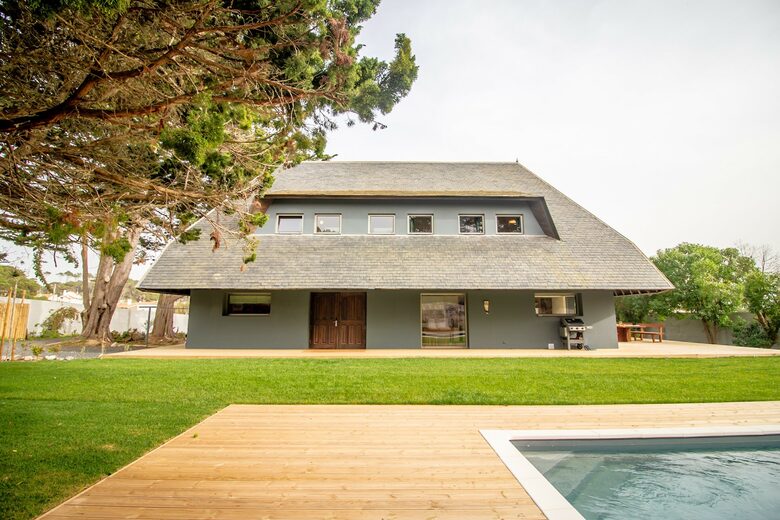Contemporary Comfort Meets Rustic Charm by the Sea - Praia Da Maca, Colares, Portugal