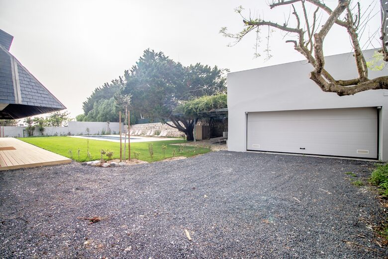 Contemporary Comfort Meets Rustic Charm by the Sea - Praia Da Maca, Colares, Portugal