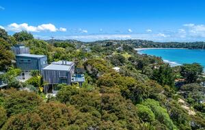 Ten Tawa - Oneroa, Waiheke Island, New Zealand