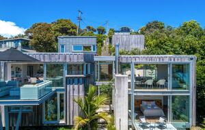 Ten Tawa - Oneroa, Waiheke Island, New Zealand