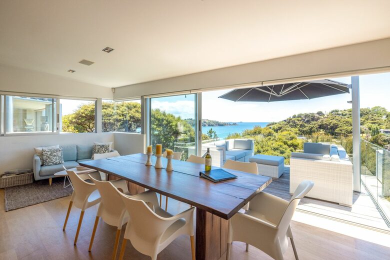 Ten Tawa - Oneroa, Waiheke Island, New Zealand
