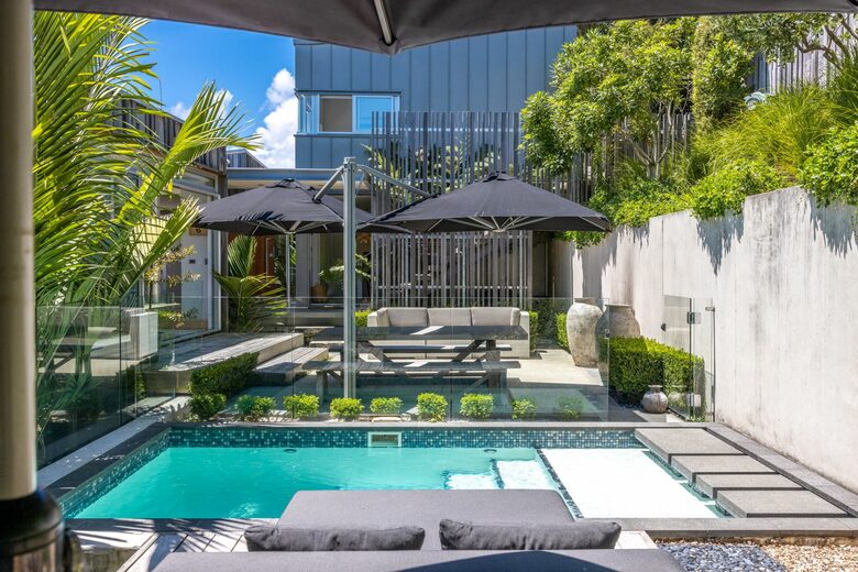 Ten Tawa - Oneroa, Waiheke Island, New Zealand