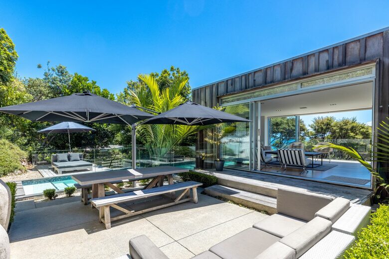 Ten Tawa - Oneroa, Waiheke Island, New Zealand