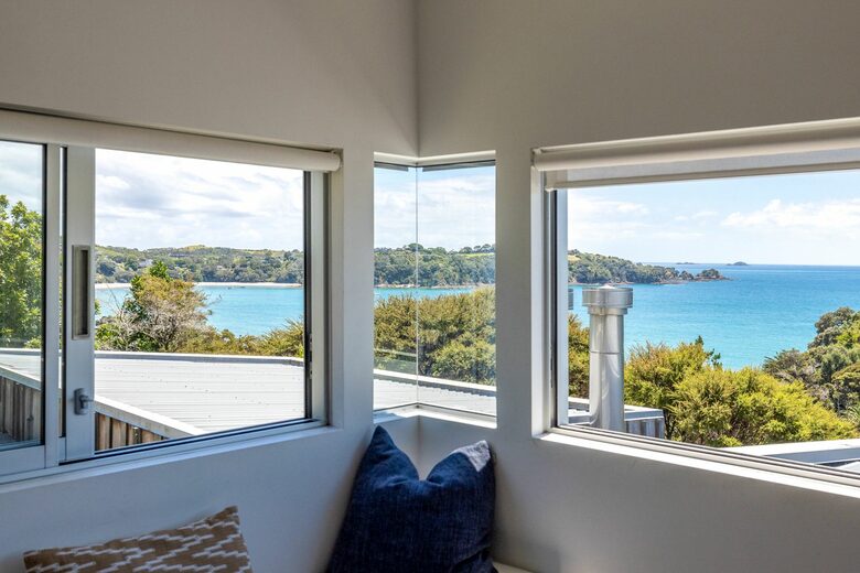 Ten Tawa - Oneroa, Waiheke Island, New Zealand