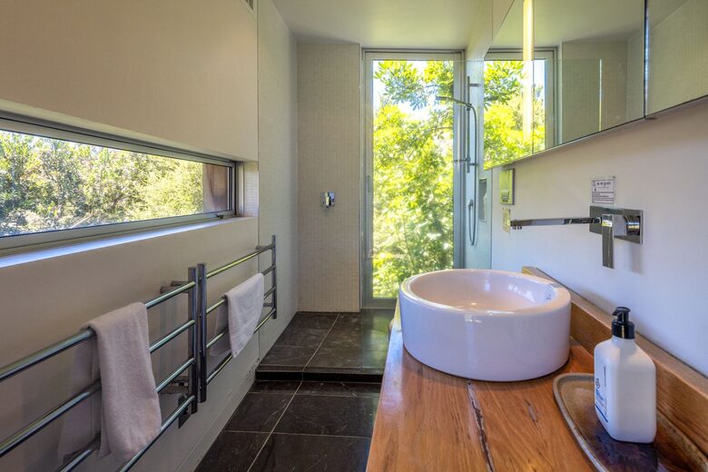 Ten Tawa - Oneroa, Waiheke Island, New Zealand