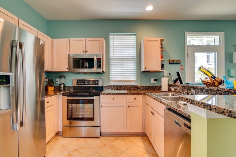 Family Tides Bungalow - Santa Rosa Beach, Florida