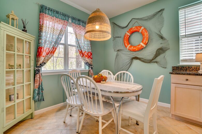 Family Tides Bungalow - Santa Rosa Beach, Florida